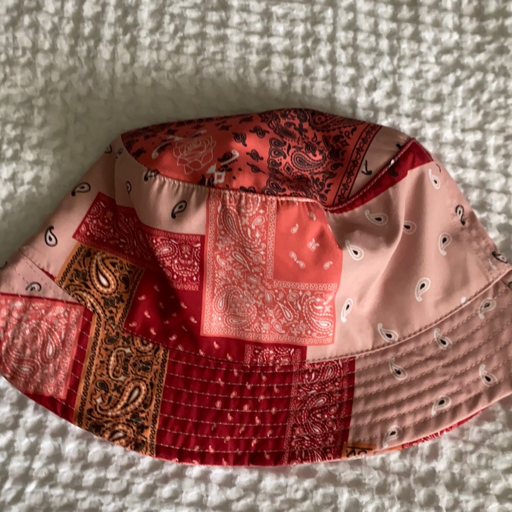 Bucket Hat